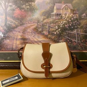 Vintage Dooney & Bourke Small Tack Bag Beautiful .🦆